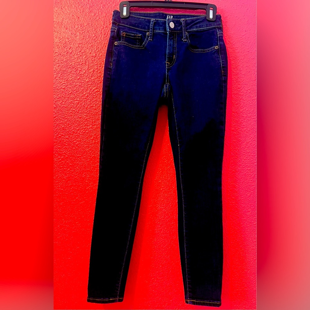 GAP jeans Size:25w.